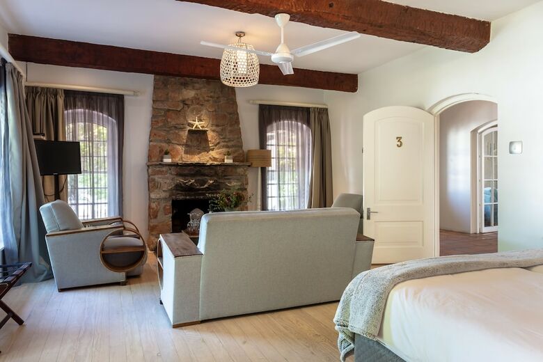 Hotel Whale Rock Luxury Lodge