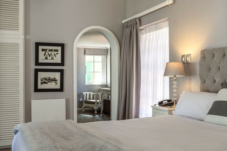 Hotel Whale Rock Luxury Lodge