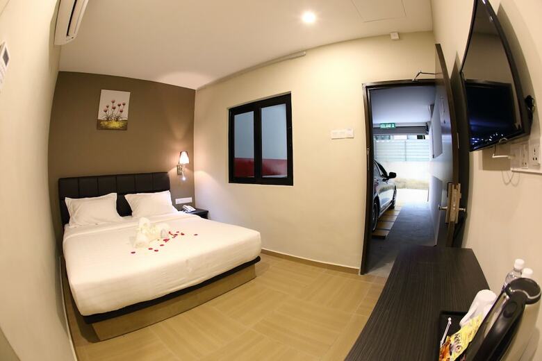 Gl Hotel