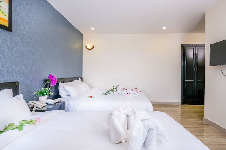 Hotel La Maison Da Nang Beach
