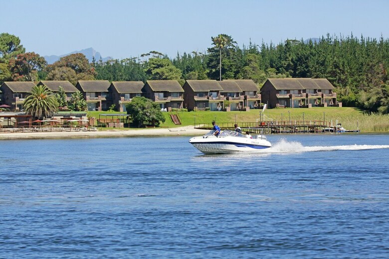 Villa Pine Lake Marina