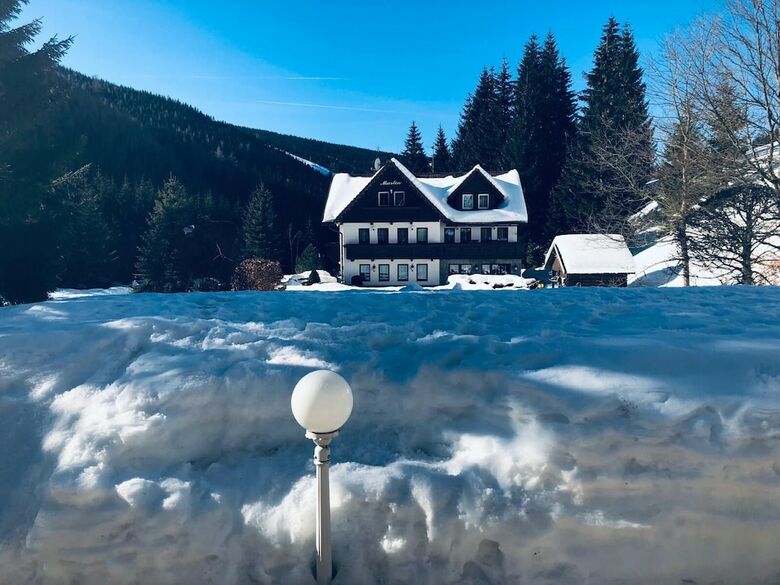 Hotel Krist�na