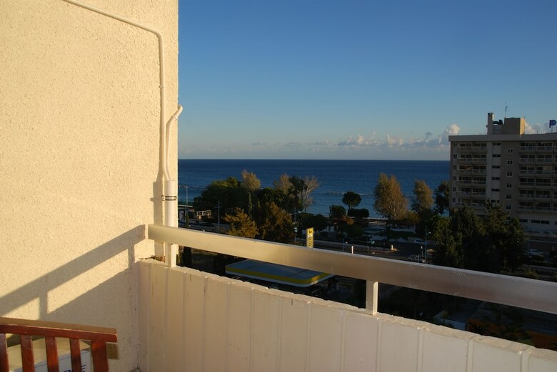 The Caravel Hotel