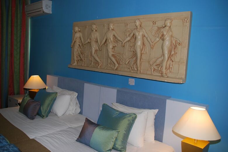 The Caravel Hotel