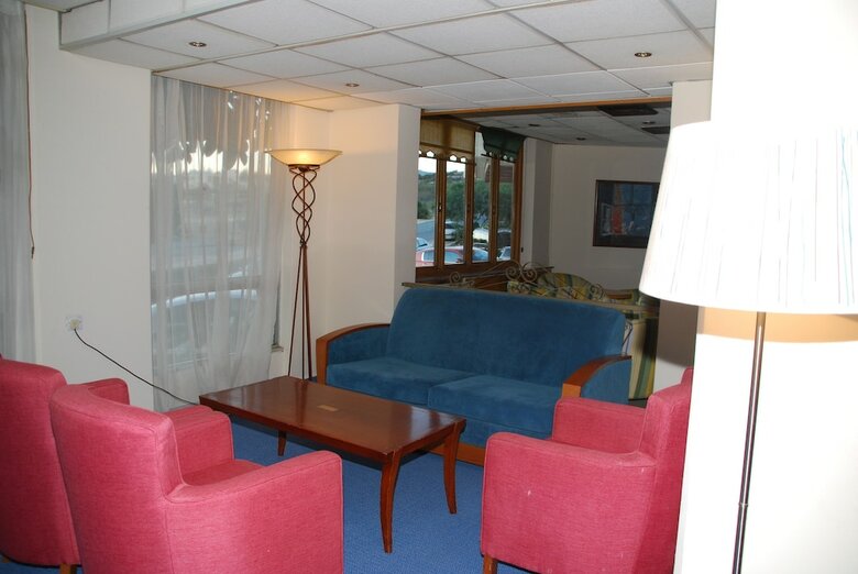 The Caravel Hotel