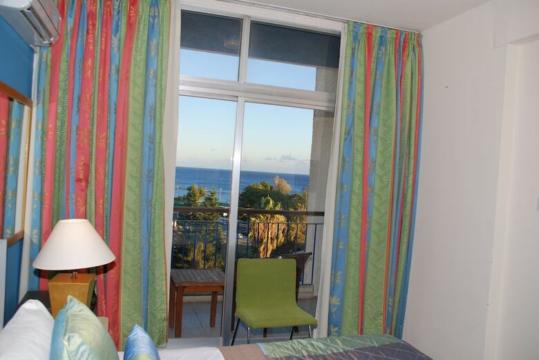 The Caravel Hotel