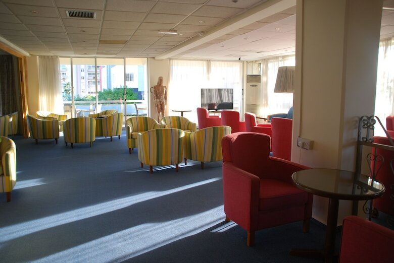 The Caravel Hotel
