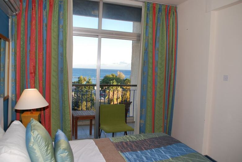 The Caravel Hotel