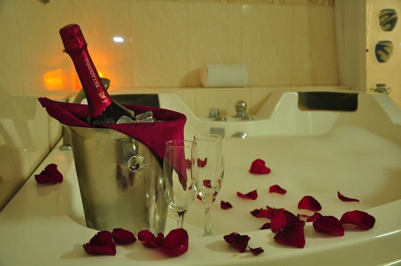 Kingdom Hotel