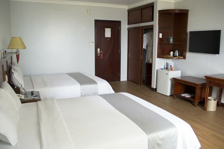 Kingdom Hotel