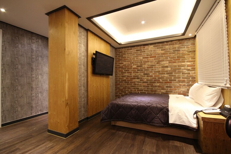 Hotel You Are In