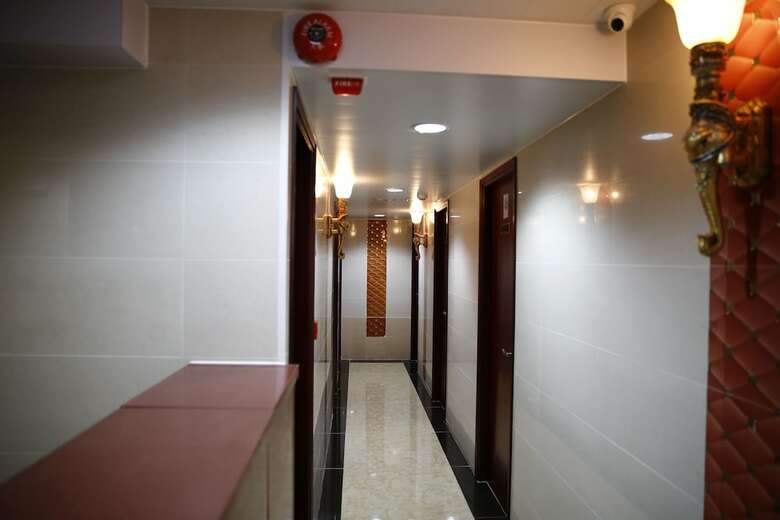 Sandhu Hotel