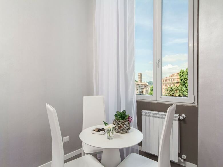 Colosseo Panoramic Rooms