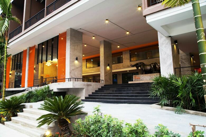 Hotel Prestige Chiang Mai