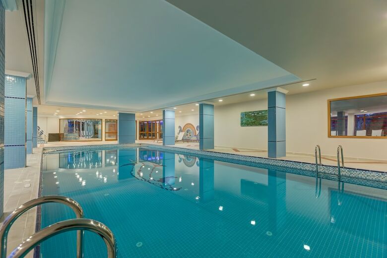 Hotel B�y�k Abant Oteli