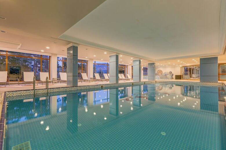 Hotel B�y�k Abant Oteli