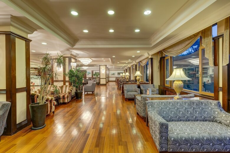 Hotel B�y�k Abant Oteli