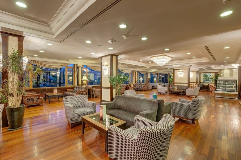 Hotel B�y�k Abant Oteli