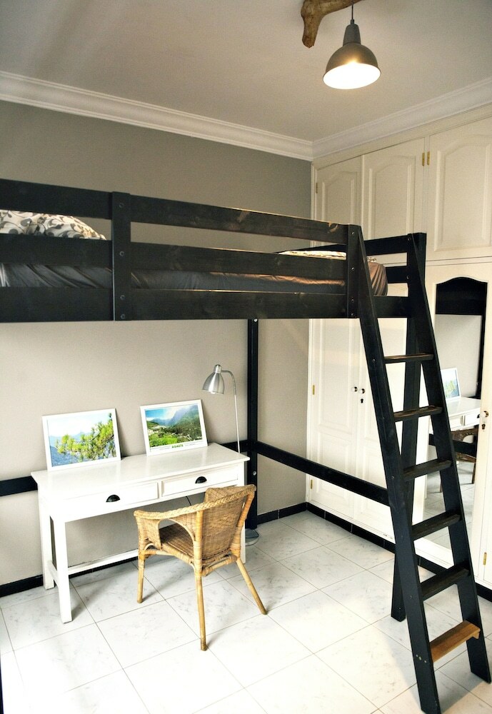 Hostal Hitide Hostel