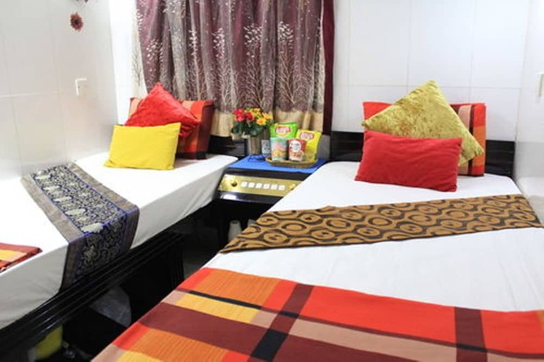 Hostal Kamal Deluxe Hotel