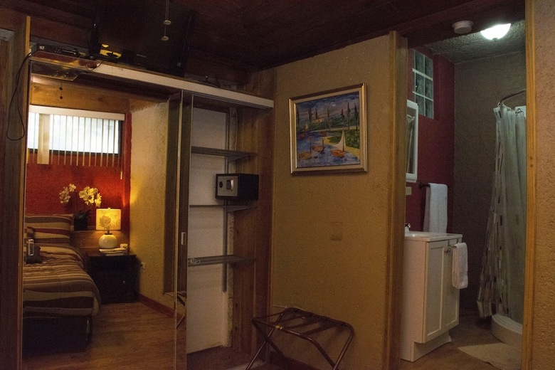 Hotel B & B Comfy Inn