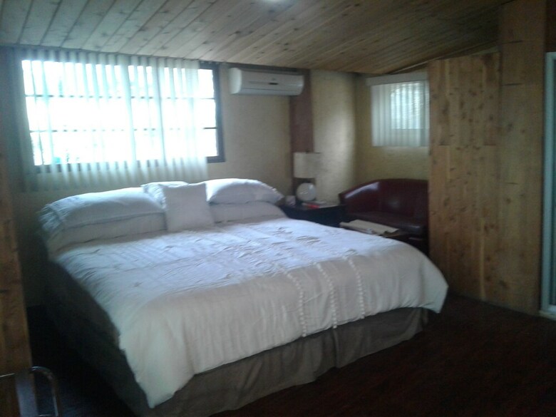 Hotel B & B Comfy Inn