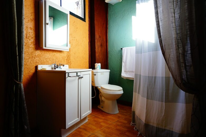 Hotel B & B Comfy Inn