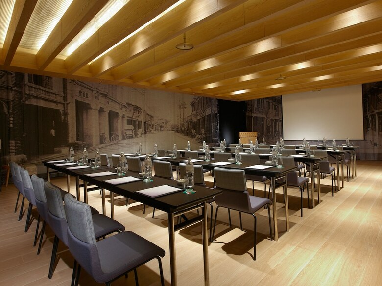 Hotel The Place Tainan