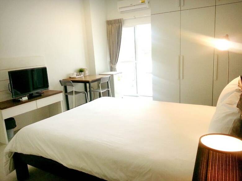 Hotel Wealth 30th Apartment