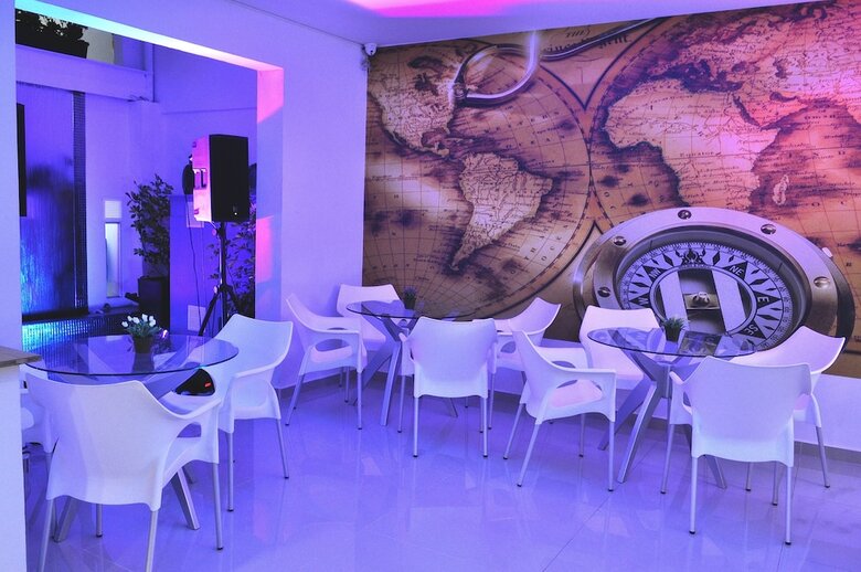 Hostal Lleras Calle 8