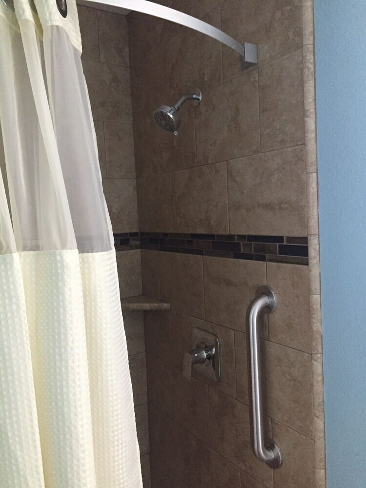 Dolphin Cove Motel