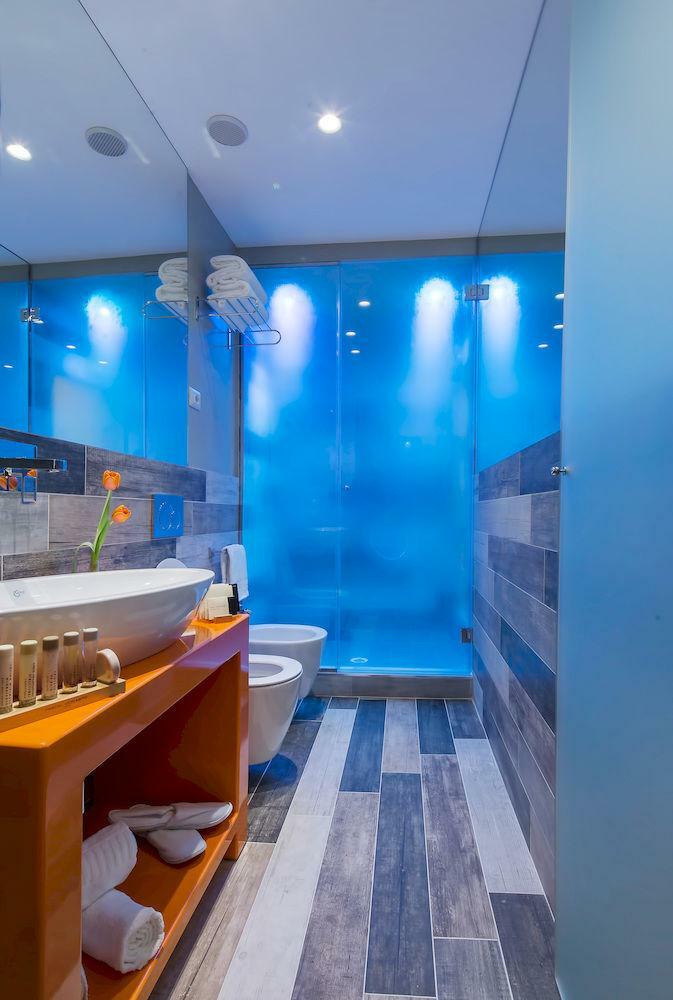 Boutique Centrale Relais
