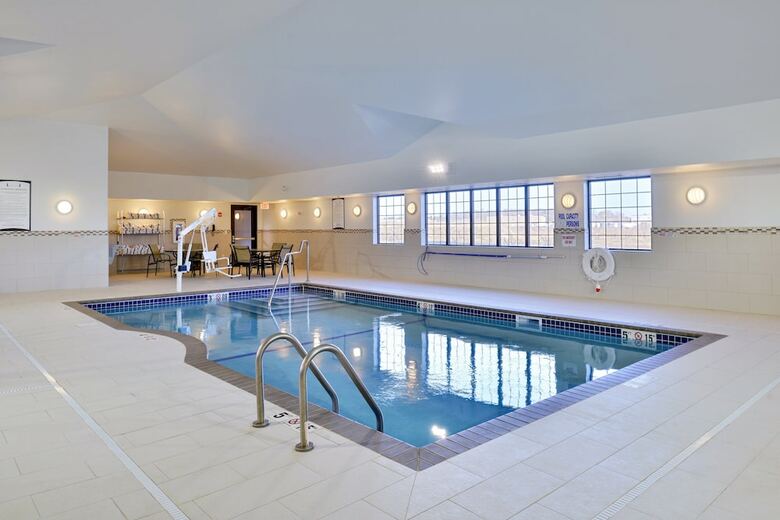 Hotel Staybridge Suites Rochester - Commerce Dr Nw