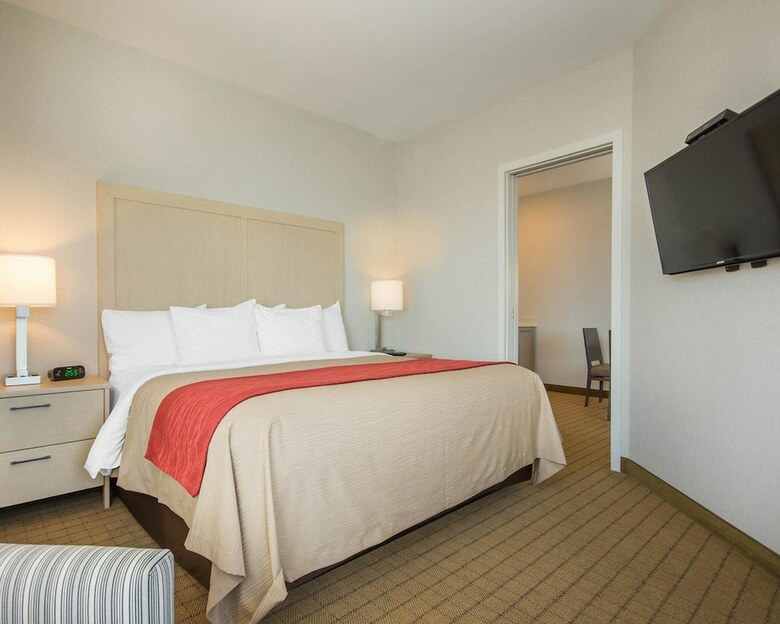Hotel Comfort Inn & Suites