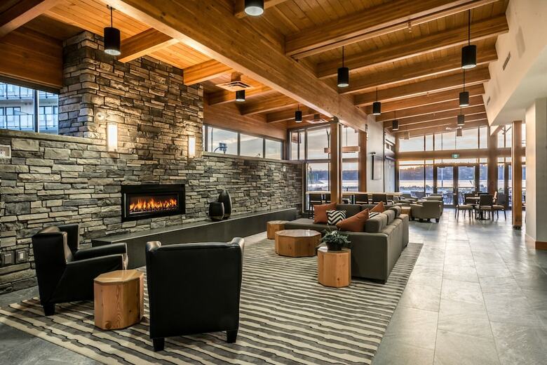 Hotel Comfort Inn & Suites