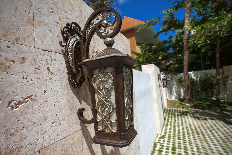 Chateau Del Mar