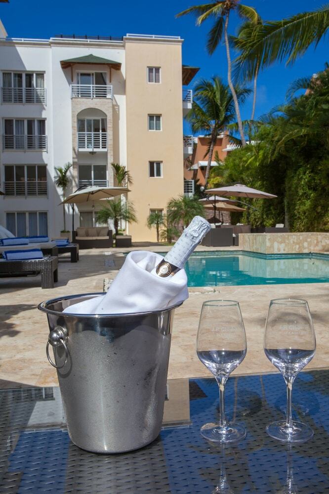 Chateau Del Mar