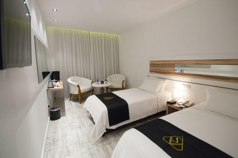The Ciao Stelio Deluxe Hotel