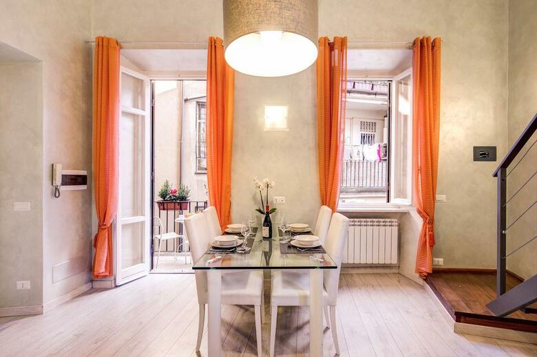Tritone Top House