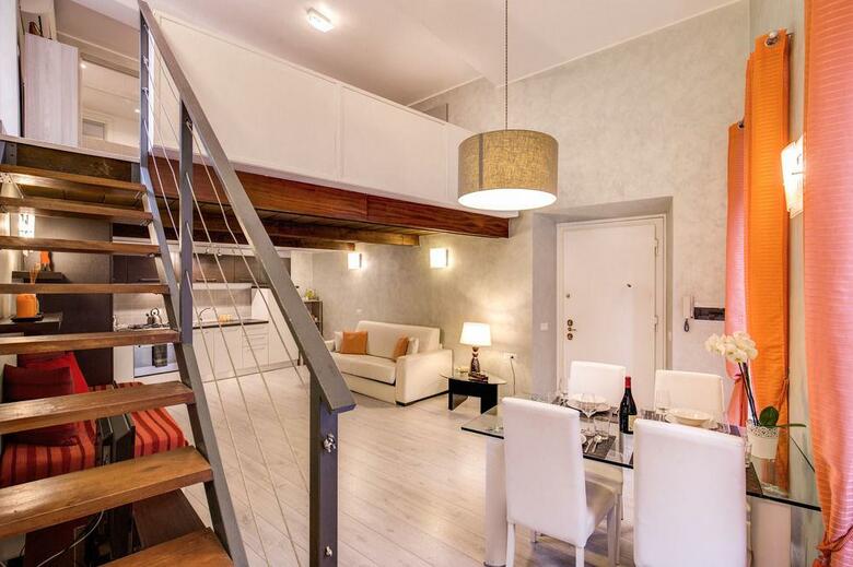 Tritone Top House
