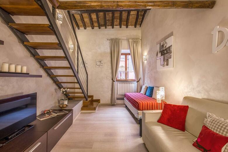 Tritone Top House