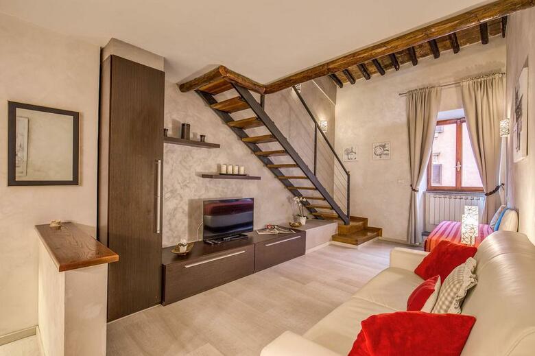 Tritone Top House