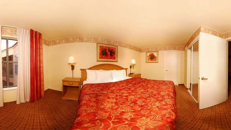 Hotel Pan American Inn & Suites
