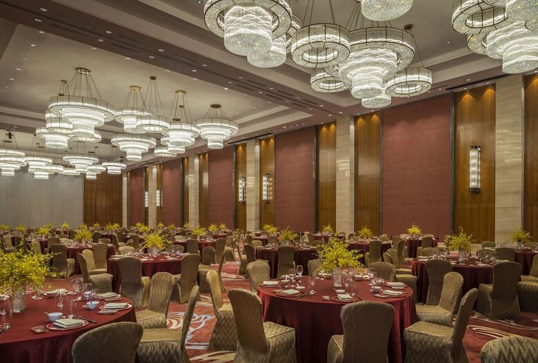 Hualuxe Hotels & Resorts Yangjiang City Center