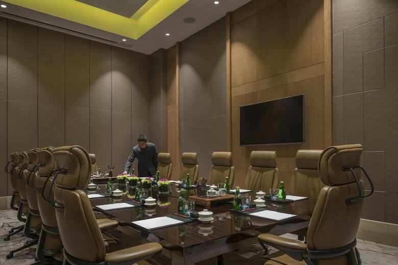 Hualuxe Hotels & Resorts Yangjiang City Center