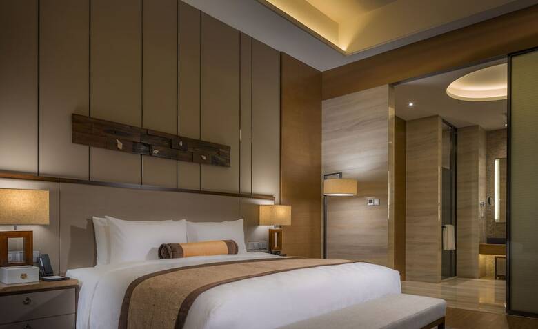 Hualuxe Hotels & Resorts Yangjiang City Center