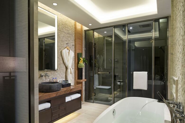 Hualuxe Hotels & Resorts Yangjiang City Center