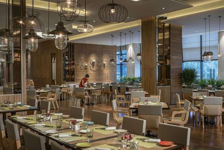 Hualuxe Hotels & Resorts Yangjiang City Center