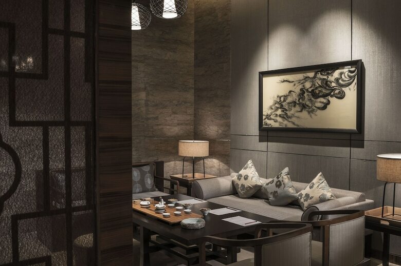 Hualuxe Hotels & Resorts Yangjiang City Center