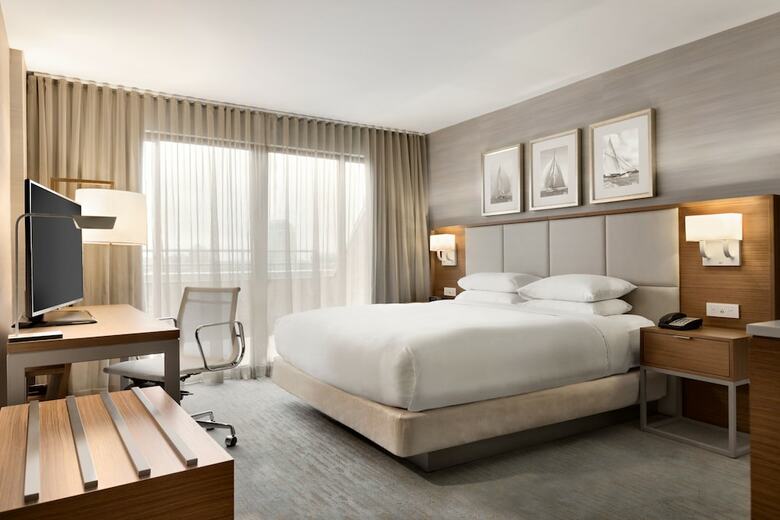 Doubletree Suites By Hilton Hotel Boston - Cambridge